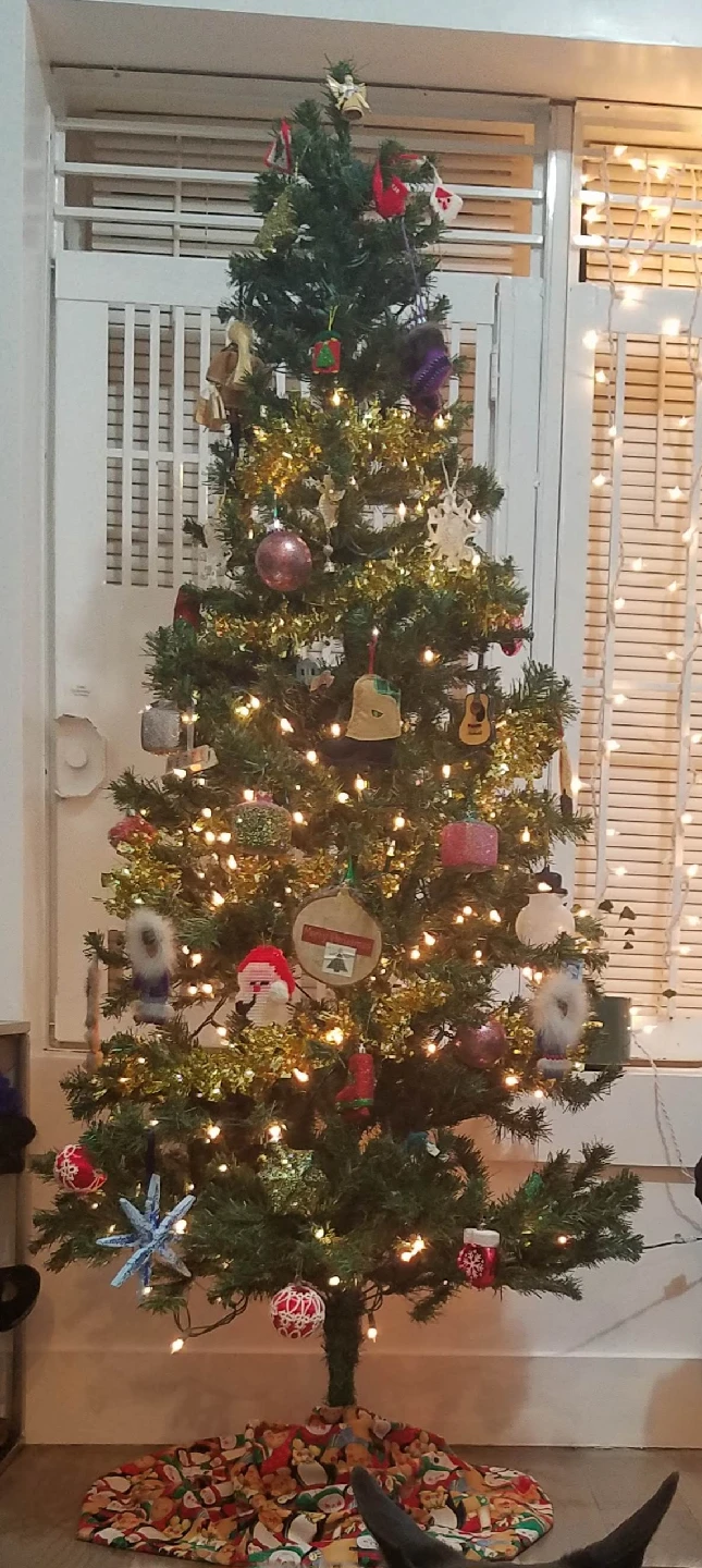 6 Foot Alberta Spruce Artificial Christmas Tree - photo 2