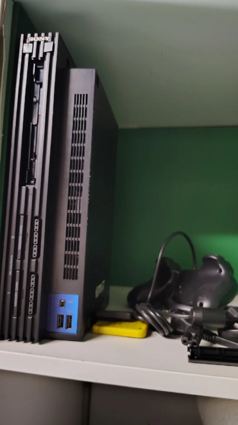 Electronics Bundle: iPad, Kodak Camera, PS2, Archos image indicator(4)