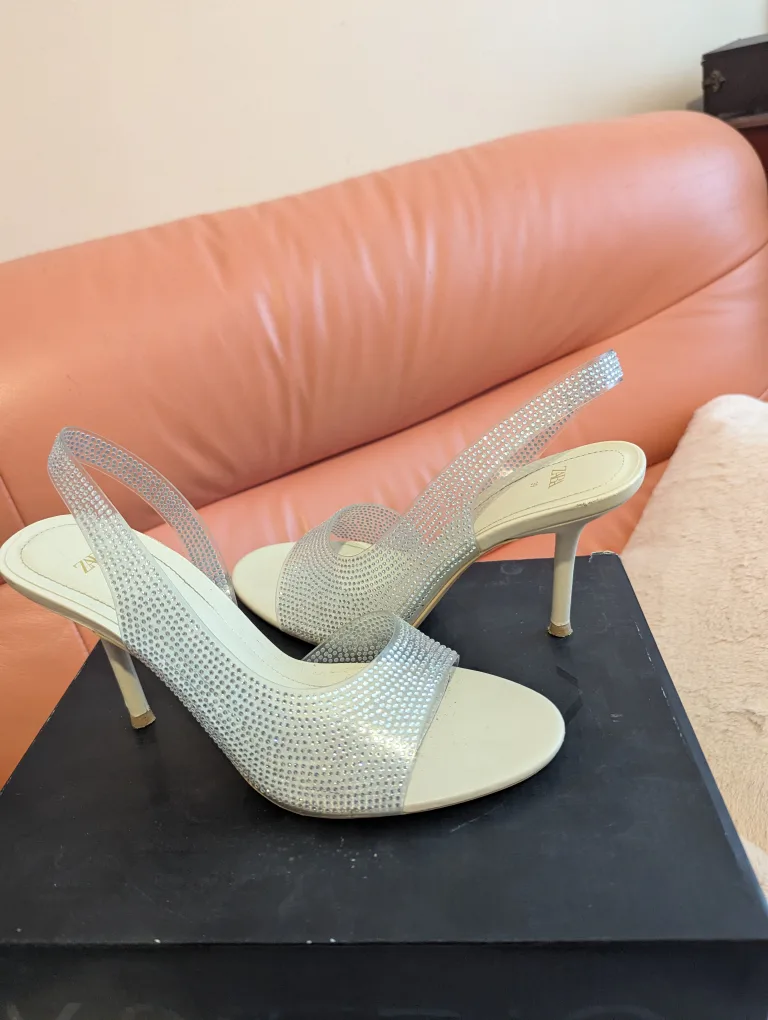 Zara Heels Size 39 image indicator(4)