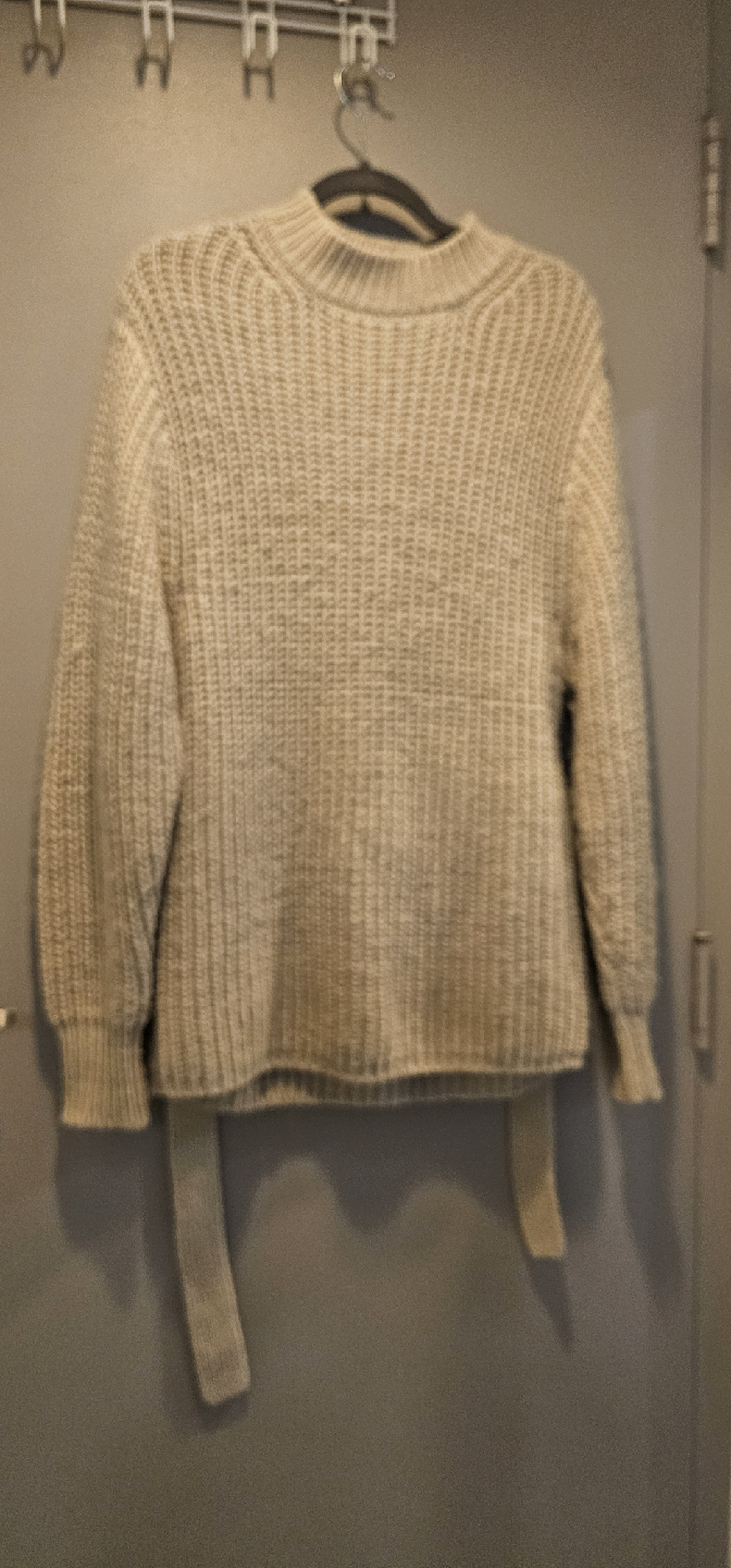 Zara Knit Sweater with Tie - Size S ❤️