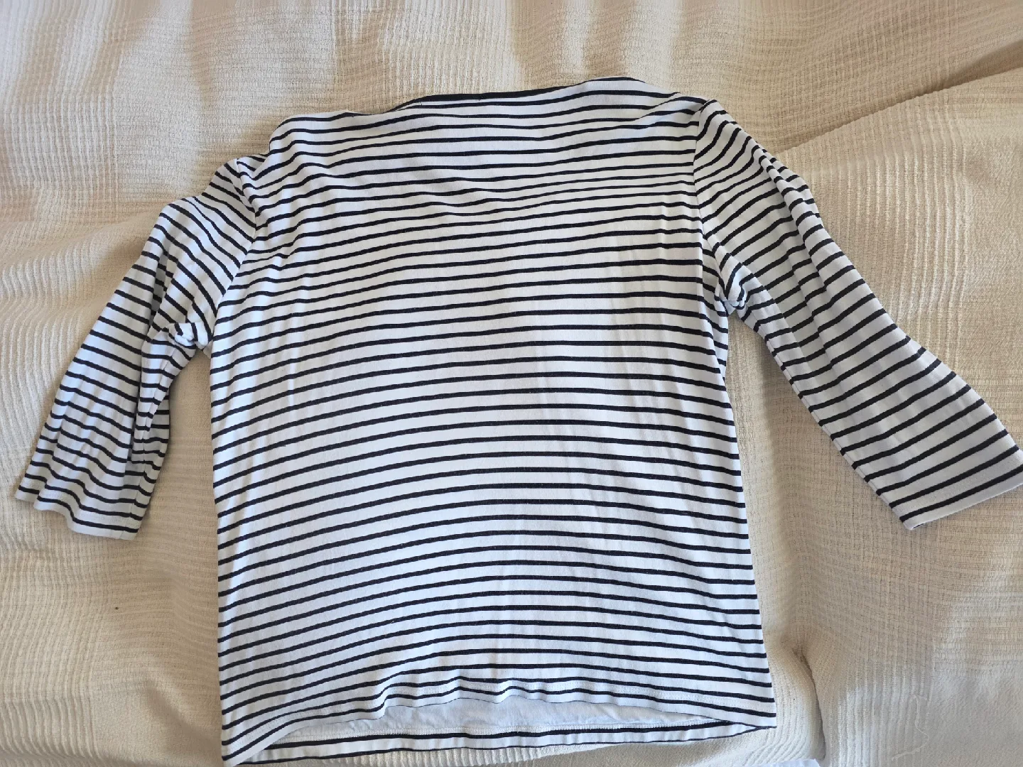 Striped 3/4 Sleeve Top image indicator(2)