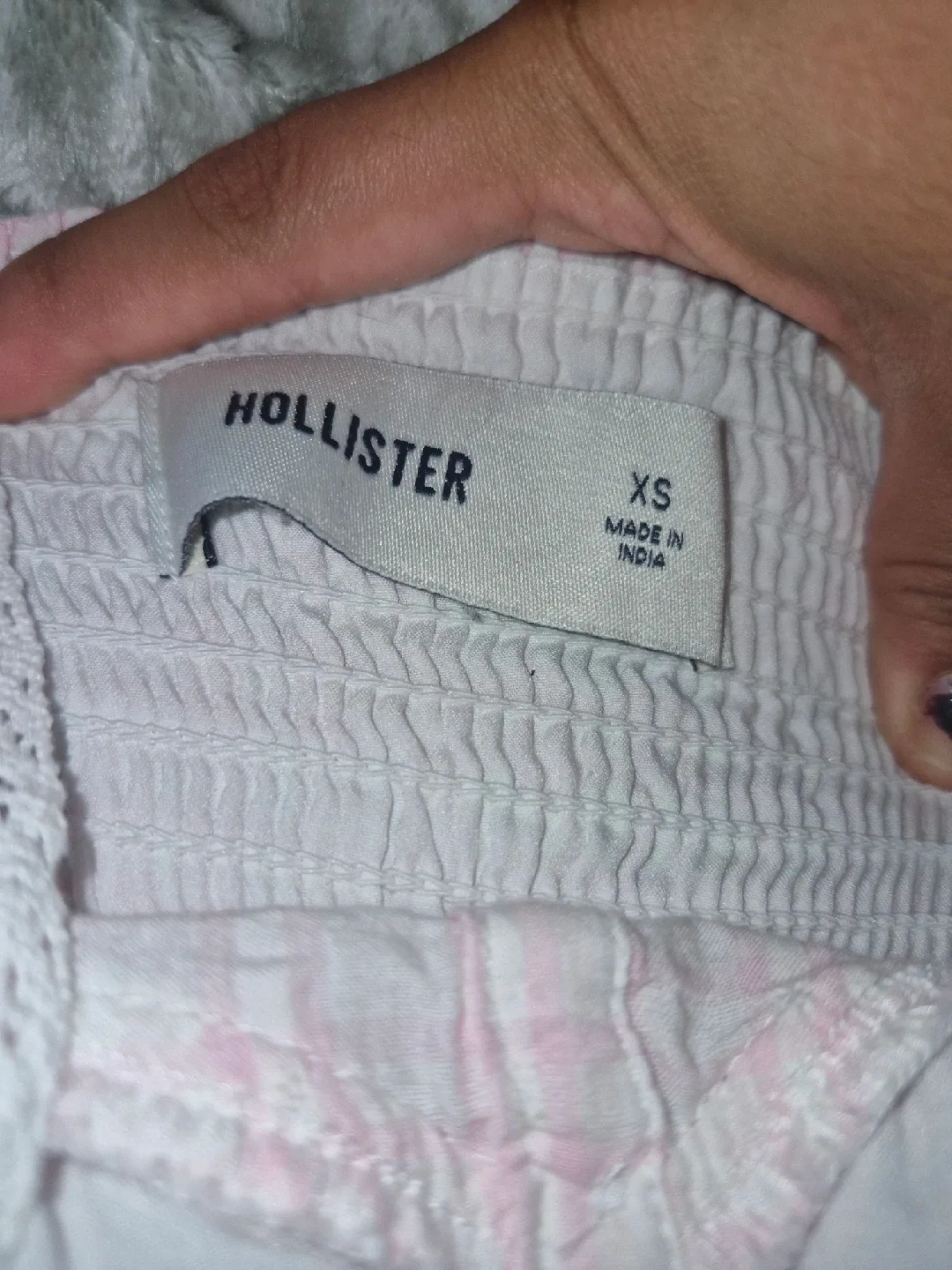 Hollister XS Pink Plaid Tank Top image indicator(2)