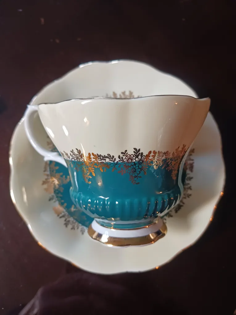 Royal Albert Pompadour Series Teacup & Saucer image indicator(3)