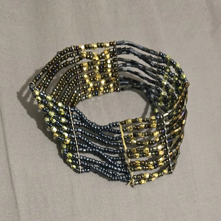 Beaded Bracelet - Gold & Black image indicator(3)