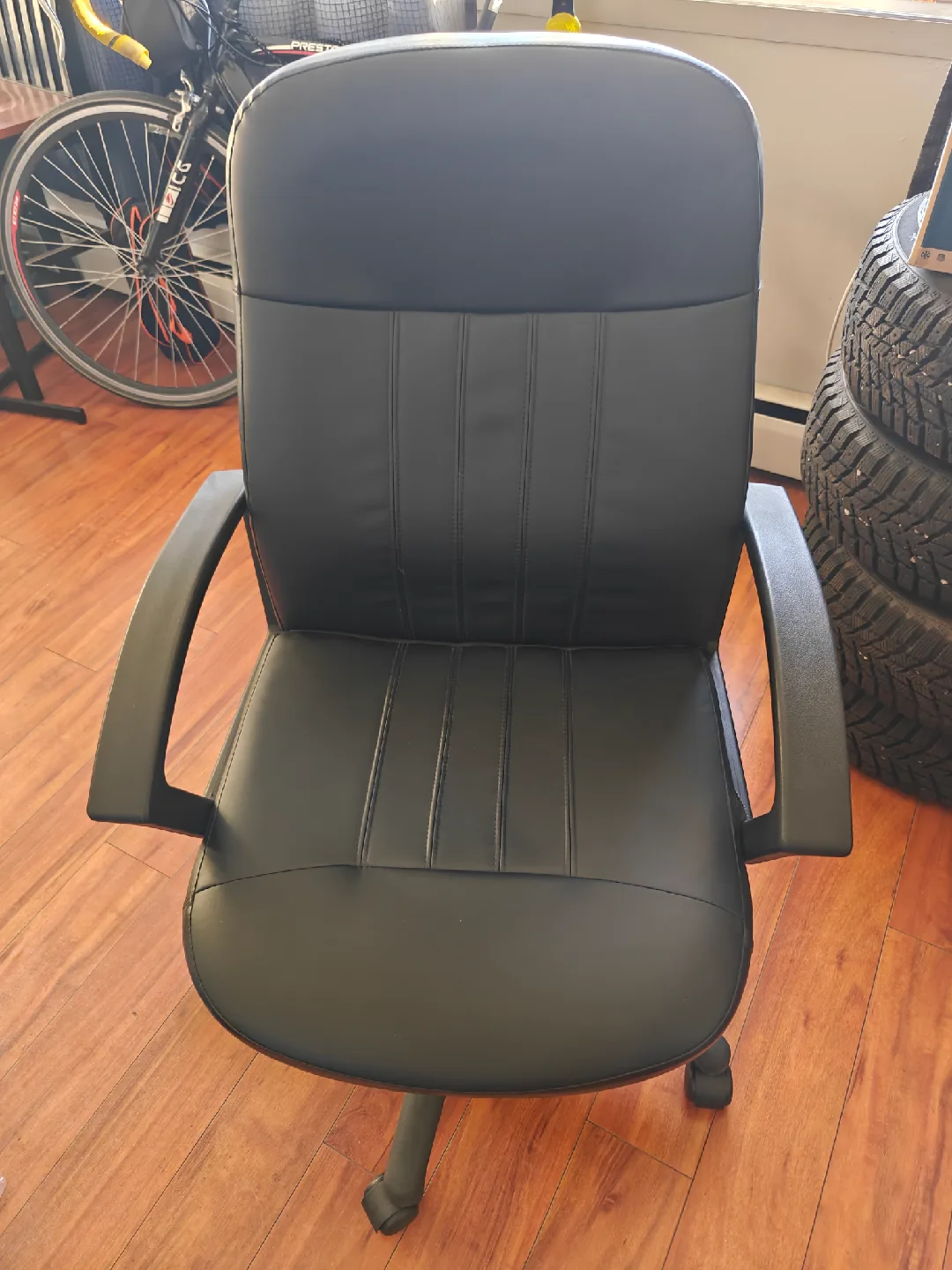Black Office Chair thumbnail