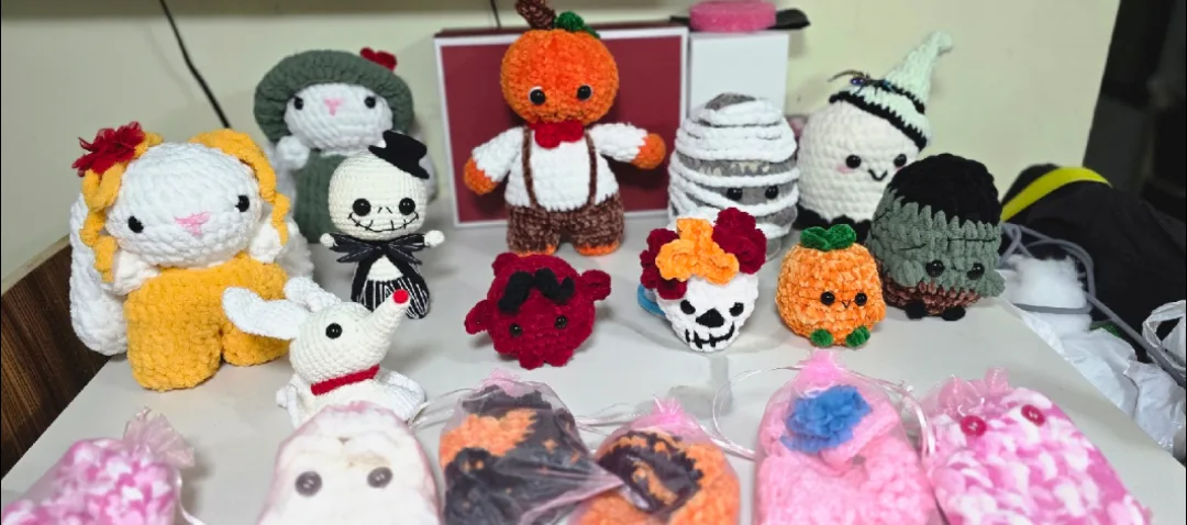 Handmade Crochet Halloween Plushies image indicator(3)