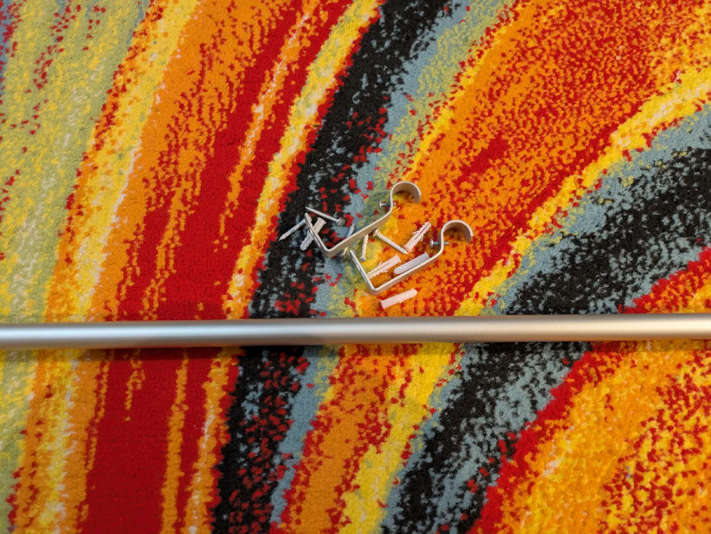 Silver Curtain Rod with Brackets image indicator(3)