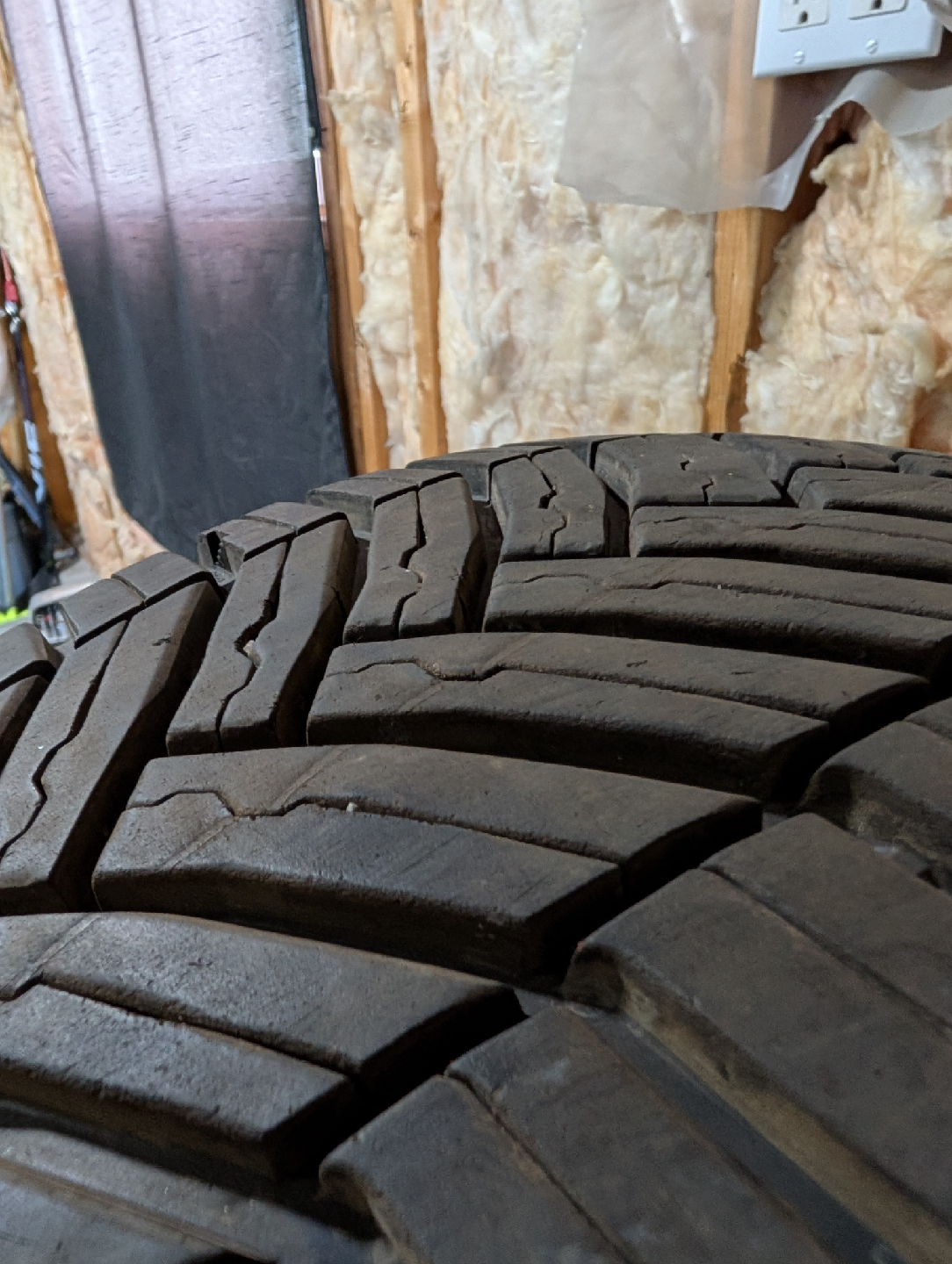 (4)-225/75R16 Michelin Agilis Crossclimate All Weather Tires - photo 2