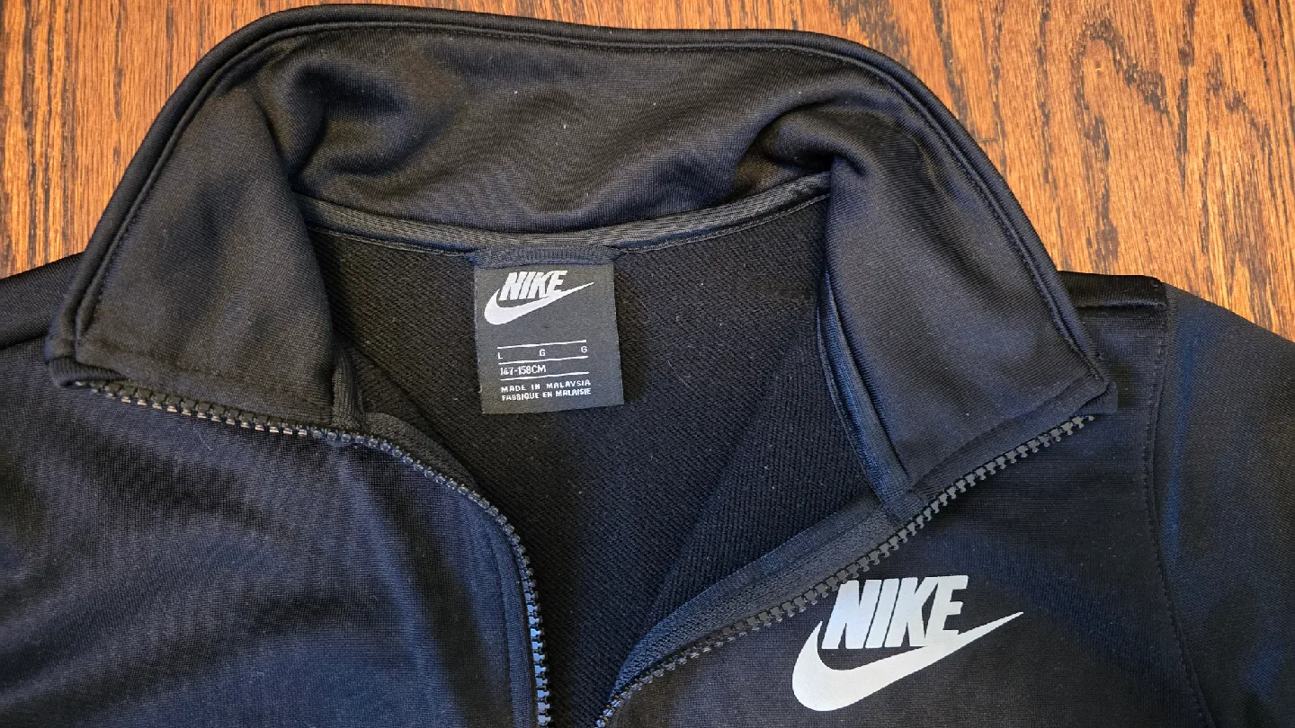 Nike Black Tracksuit - Youth size L 12Y image indicator(4)