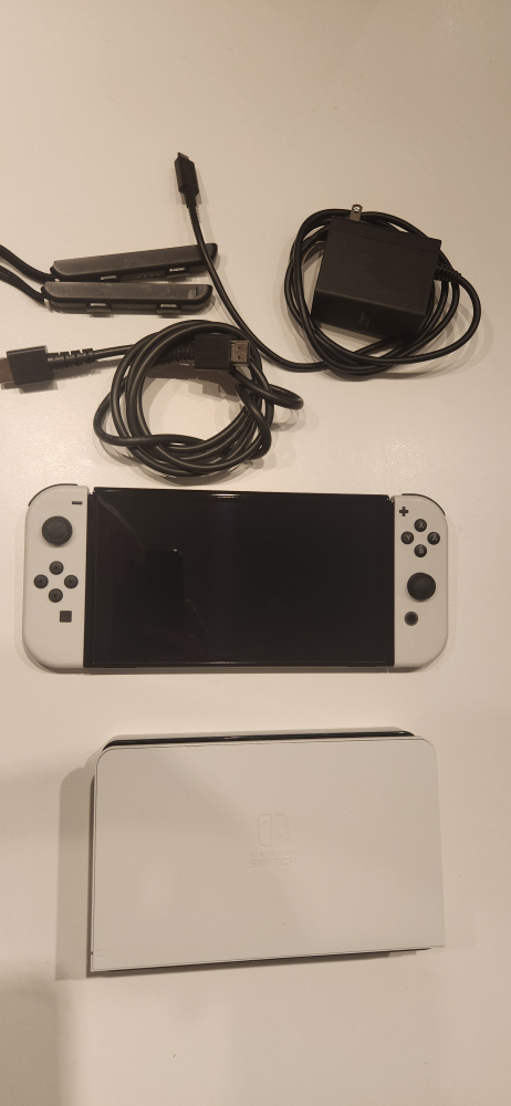 Nintendo Switch OLED White Edition - photo 2