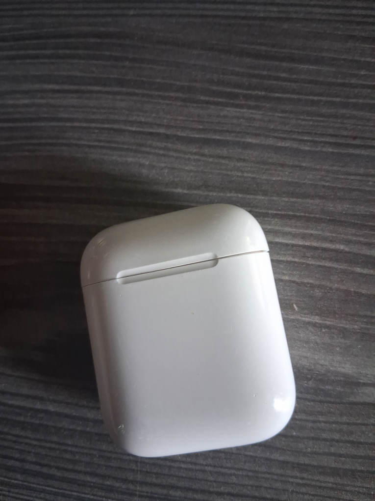 Apple AirPods with Charging Case