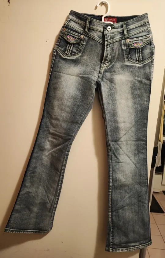 XINWEIVE Low Waist Flare Jeans, Size 3 image indicator(4)