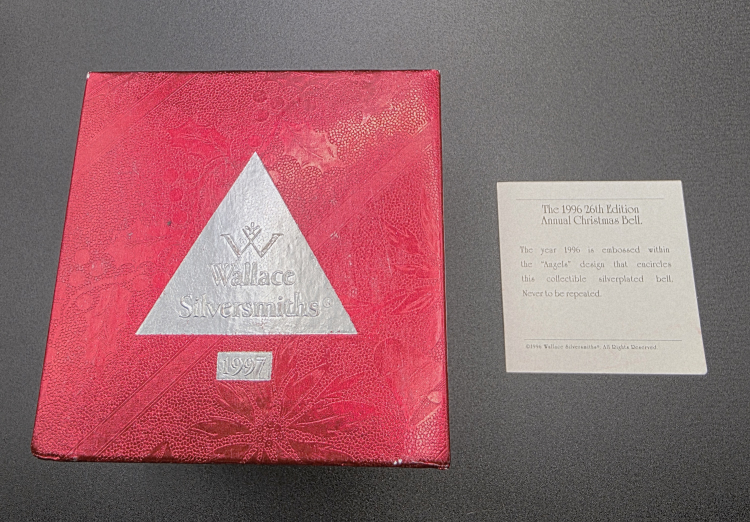 Wallace Silversmiths 1997 Christmas Bell - photo 3