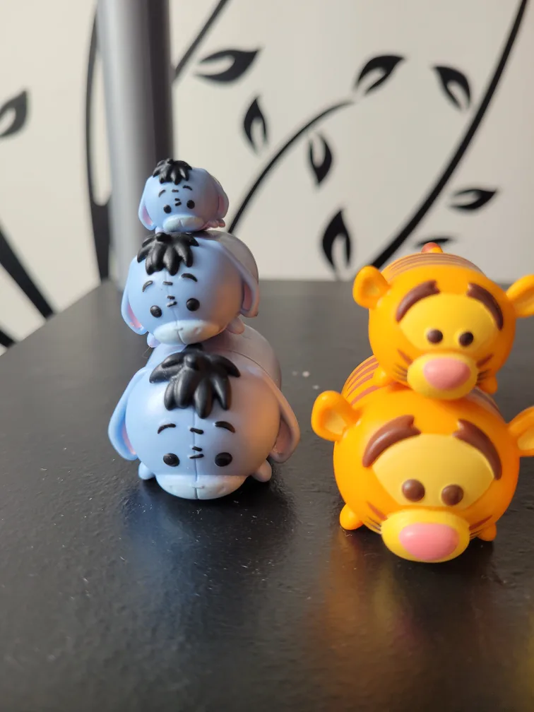 Disney Tsum Tsum Winnie the Pooh & Eeyore Figures image indicator(2)
