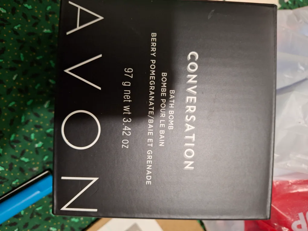 Avon Conversation Berry Pomegranate Bath Bomb thumbnail