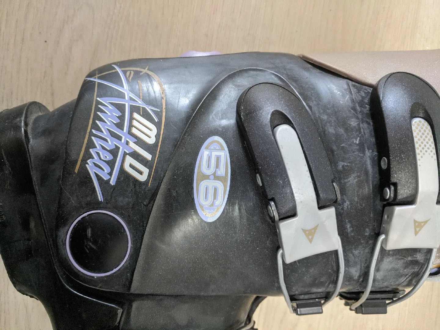 Lange XT 110 Ski Boots - Size 5.5/6 image indicator(3)