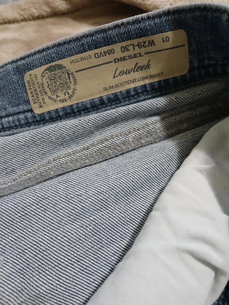 Diesel Slim- Bootcut Low Waist Jeans W29 image indicator(4)