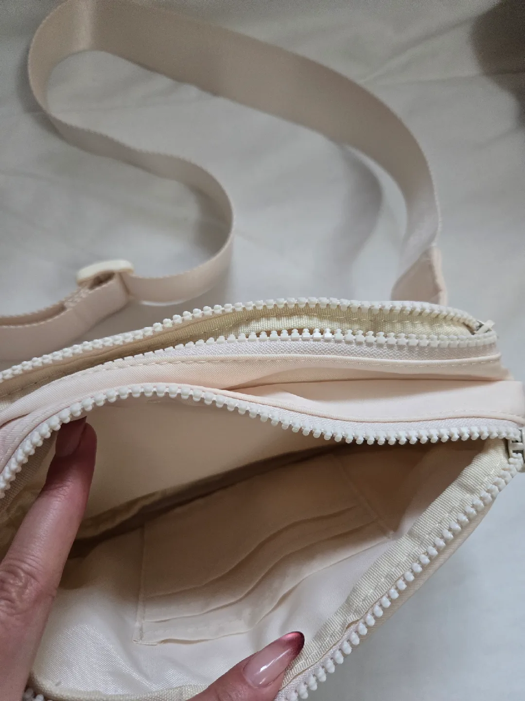 Ivory colored Crossbody Belt Bag 🥕 image indicator(3)