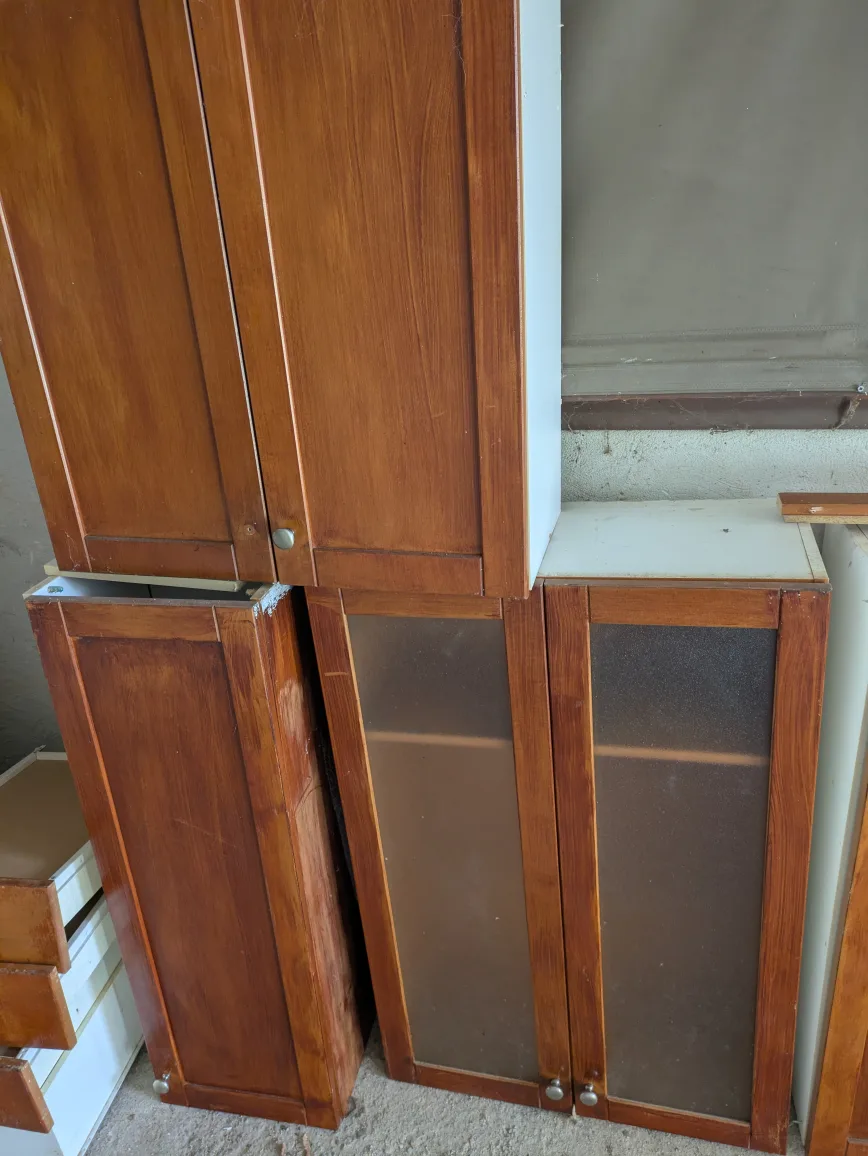 Used Kitchen Cabinets - Various Sizes image indicator(2)