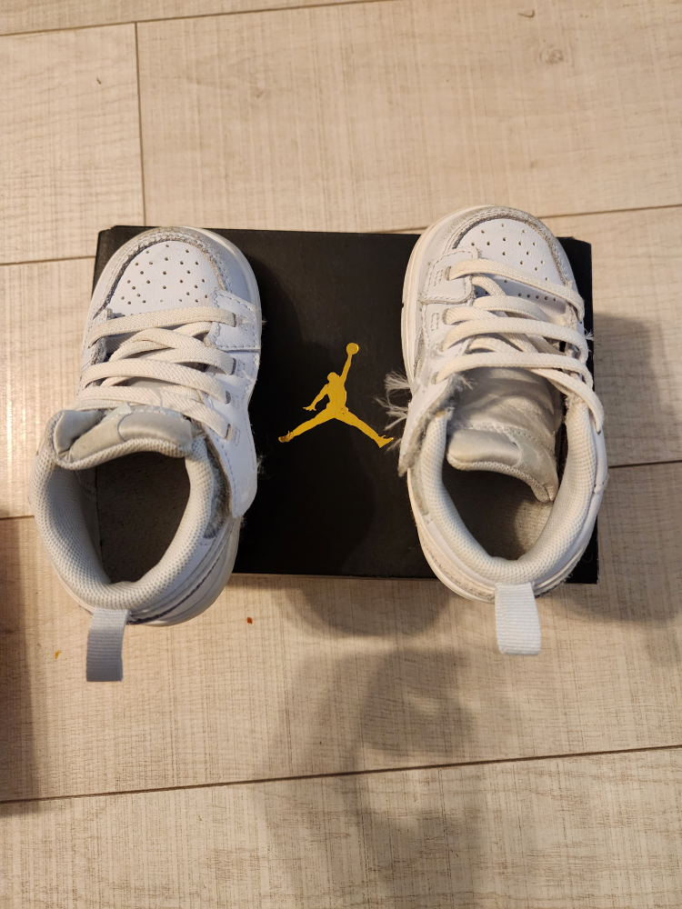 Jordan 1 Low Toddler Shoes - Size 6C