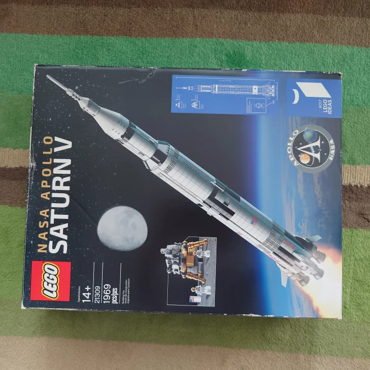LEGO NASA Apollo Saturn V 21309 thumbnail