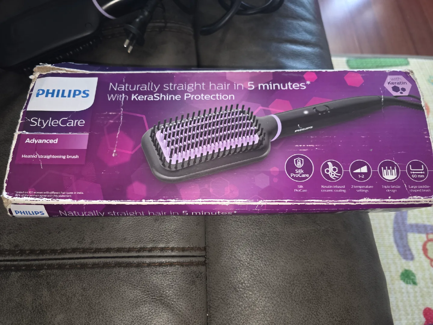 Philips StyleCare Heated Straightening Brush image indicator(3)