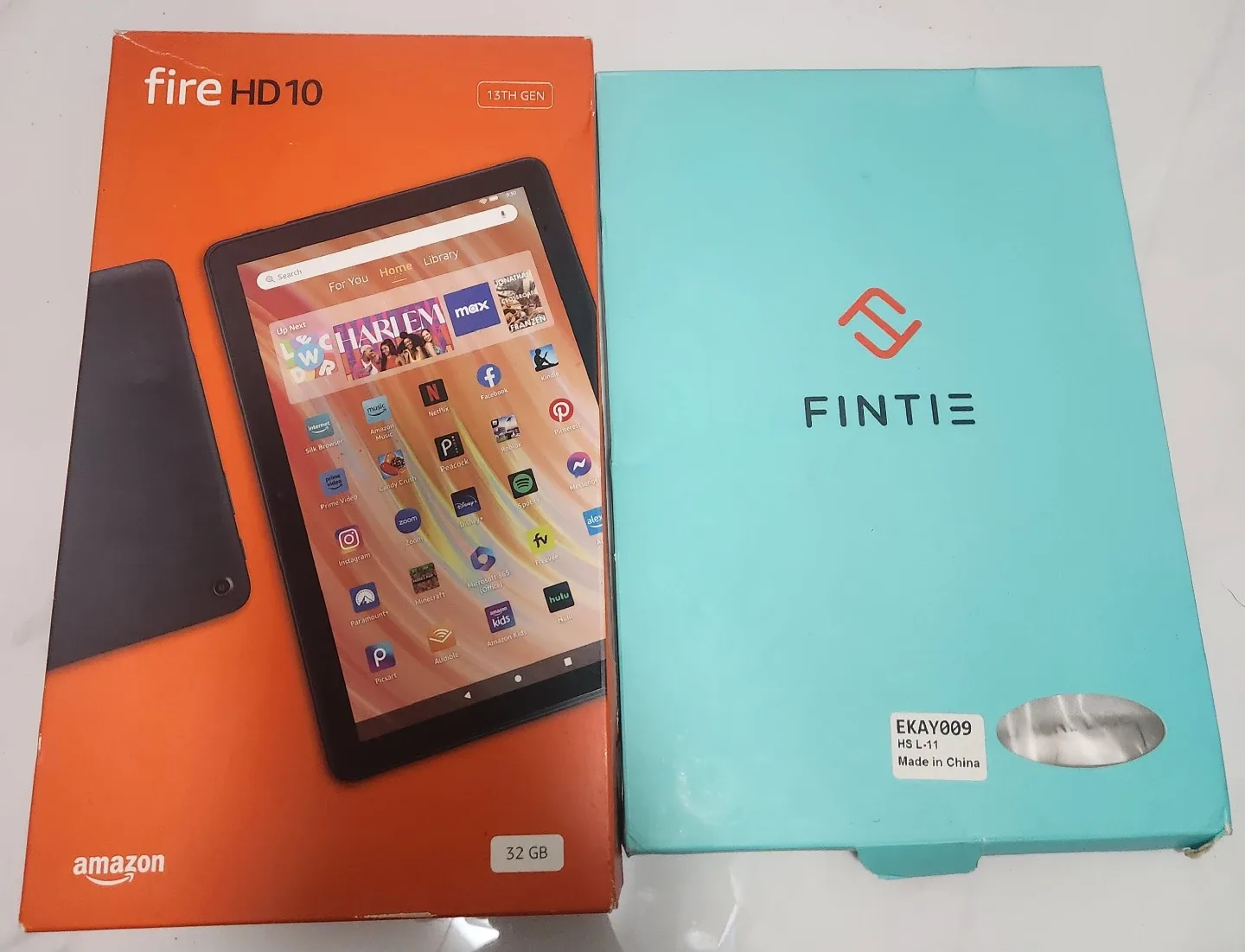 Amazon Fire HD 10 Tablet, Case & 128 GB Micro SD Card. image indicator(10)