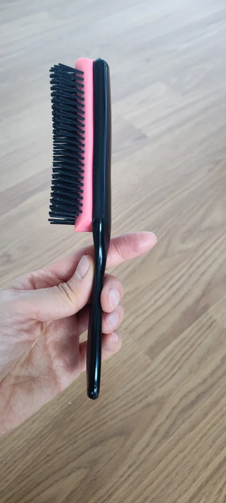 Styling Brush - Black/Pink image indicator(2)