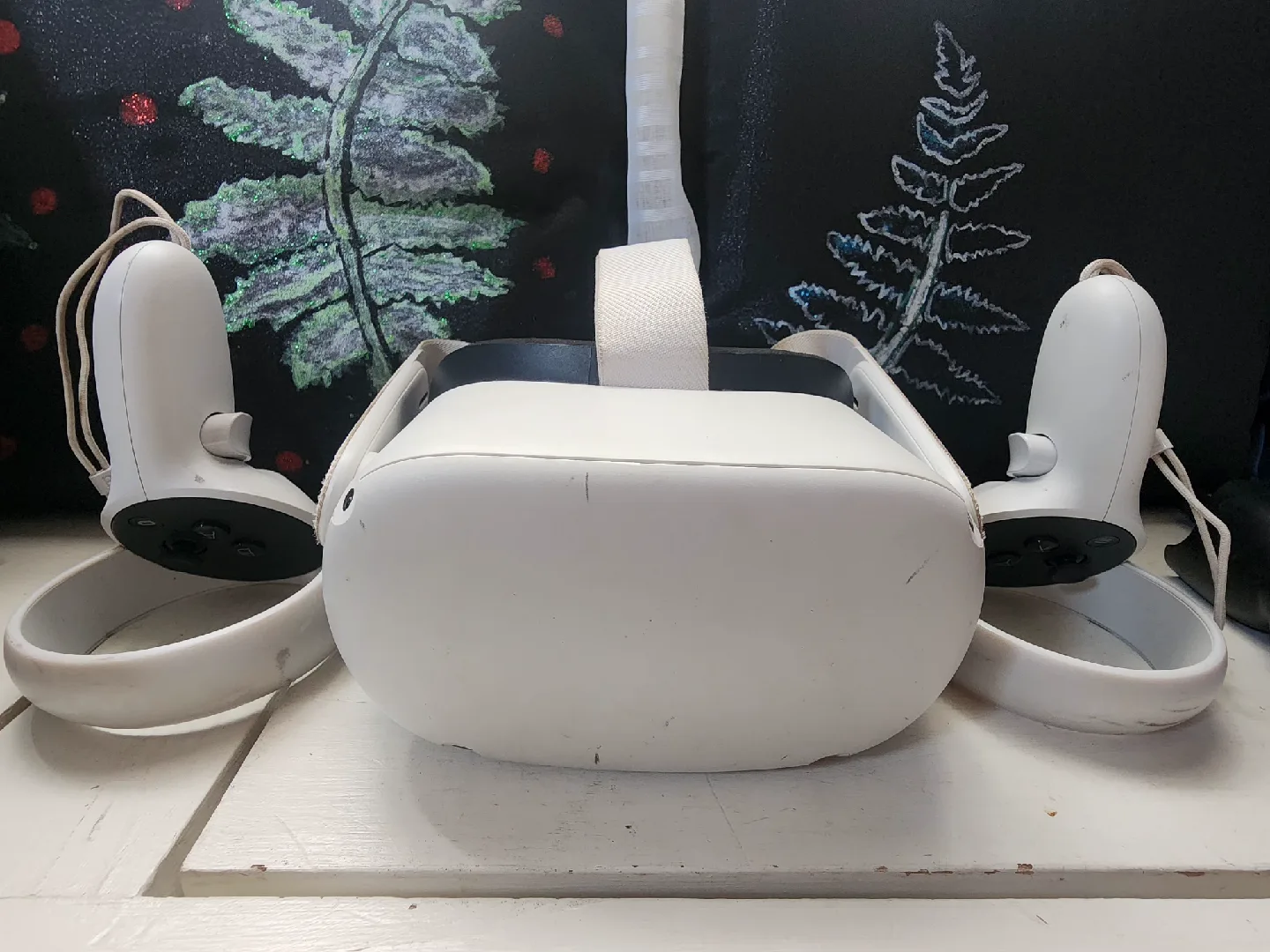 Meta Quest 2 VR Headset with Accessories image indicator(2)