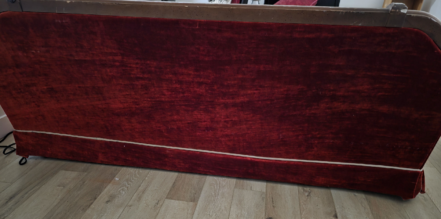 Red Vintage Style Sofa - photo 4