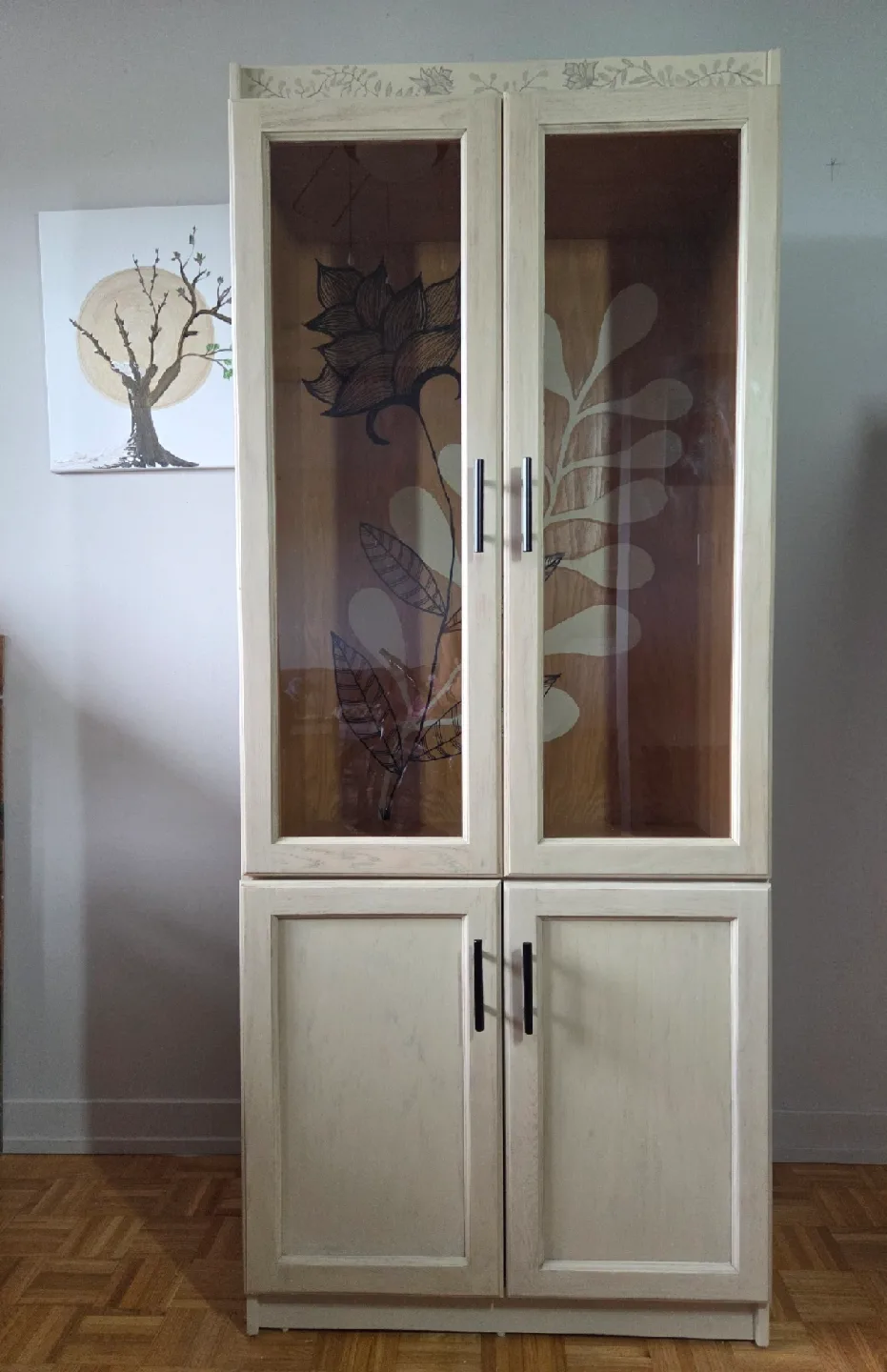 Display Cabinet with Glass Doors image indicator(4)