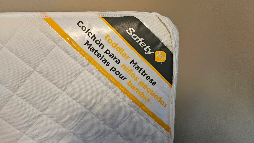 Safety 1st Baby/Toddler Mattress - Excellent Condition! image indicator(2)