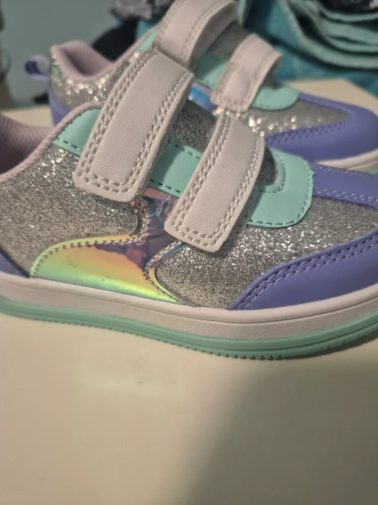 Girls' Sneakers - Size 9 image indicator(3)