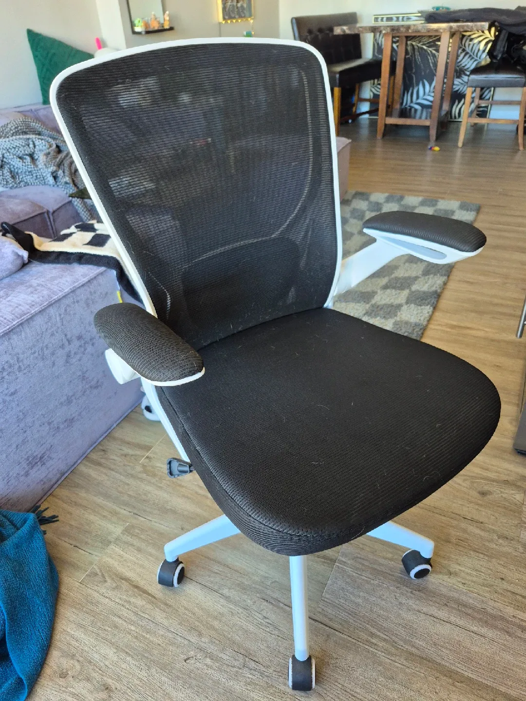 Mesh Office Chair - Black & White