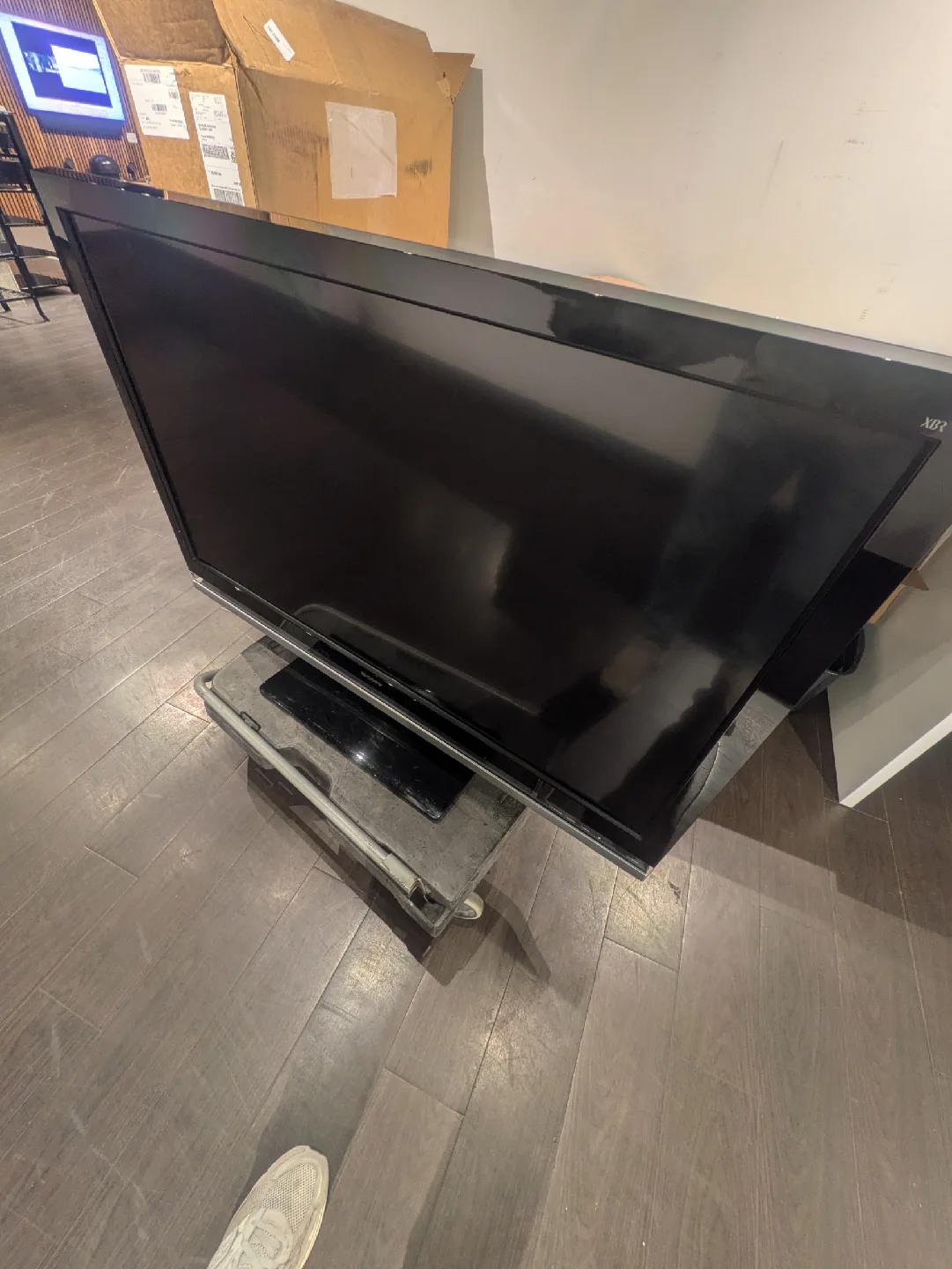 Sony Bravia LCD Digital Colour TV KDL-52XBR6 image indicator(3)