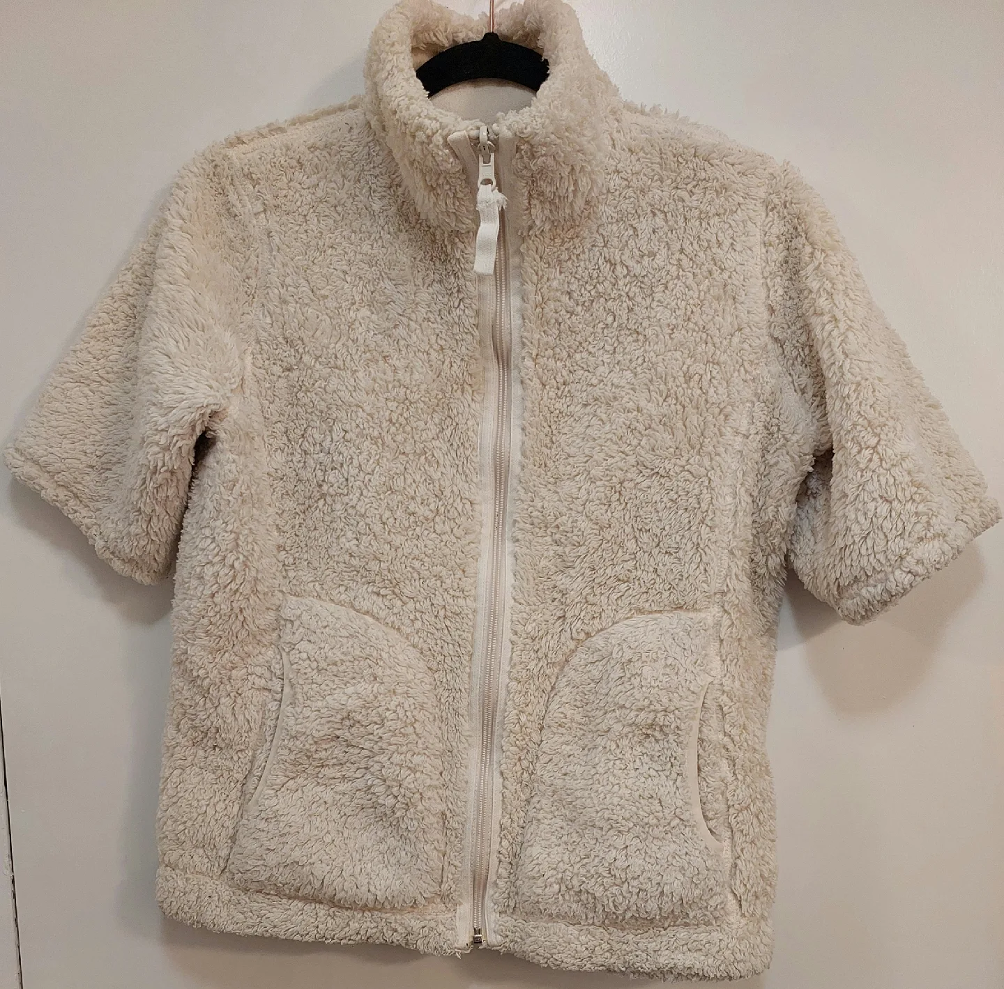 Fuzzy Cream Short Sleeve Zip-Up Jacket
