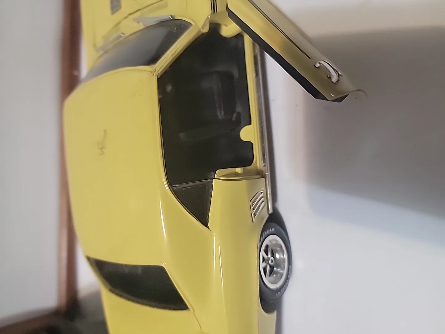 Yellow 1969 Camaro SS Diecast Model Car image indicator(6)