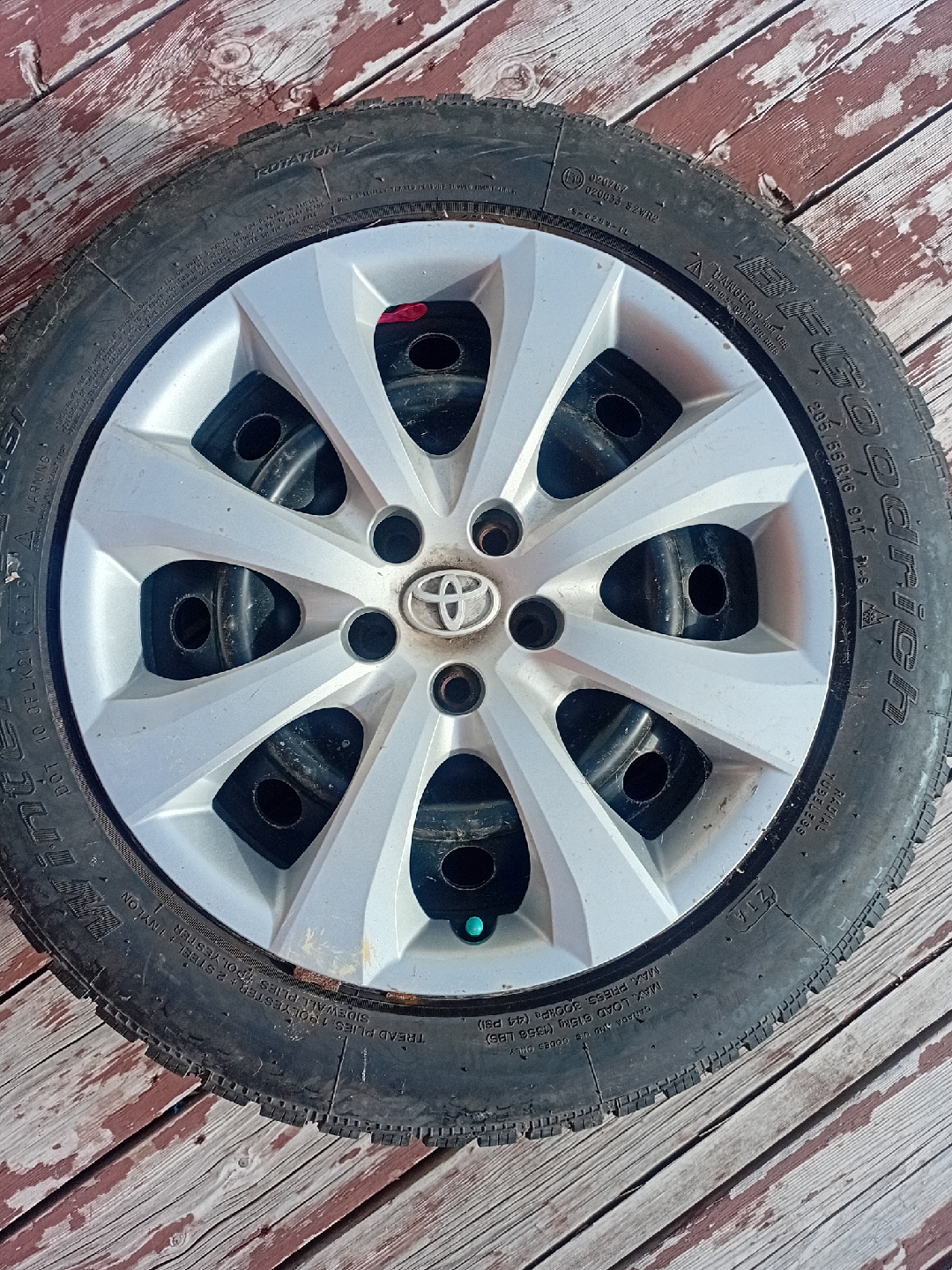 Toyota Rim with Winter Tire 205/55R16