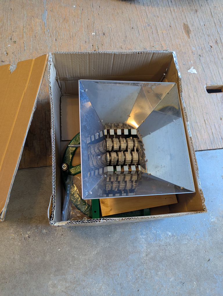 Fruit Crusher / Apple Grinder - photo 2