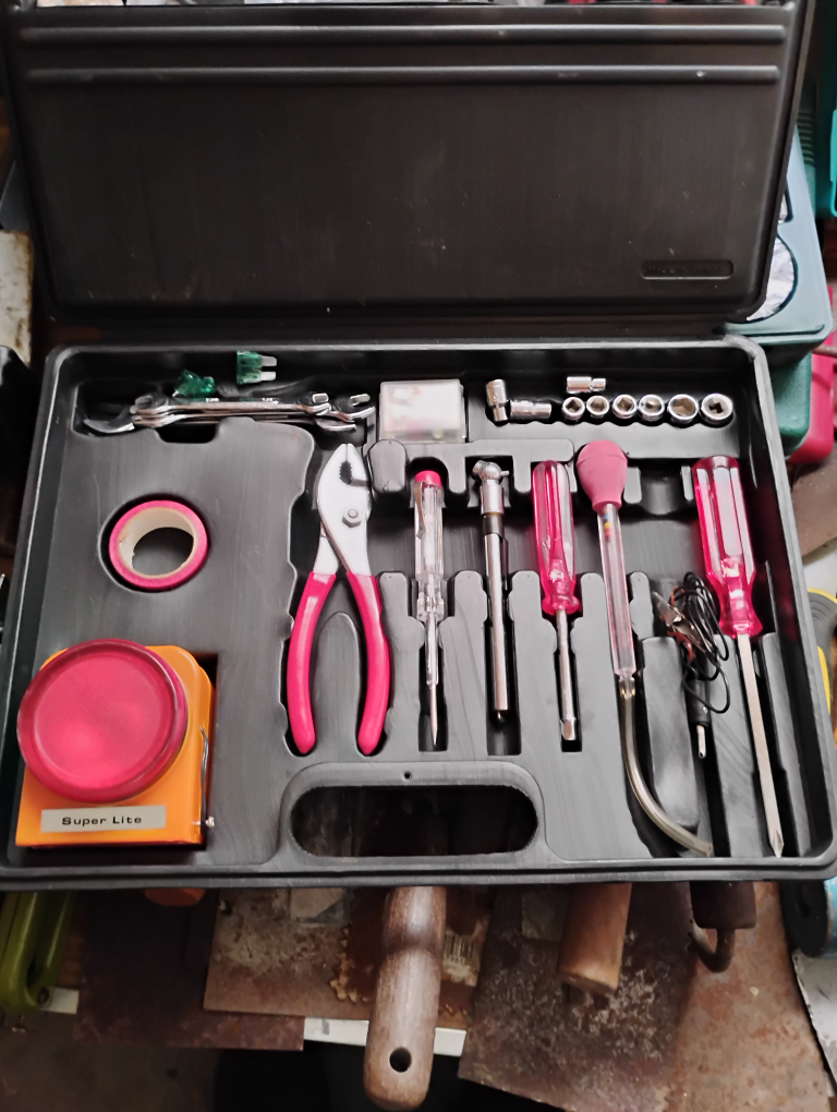 Car Tool Set with Case