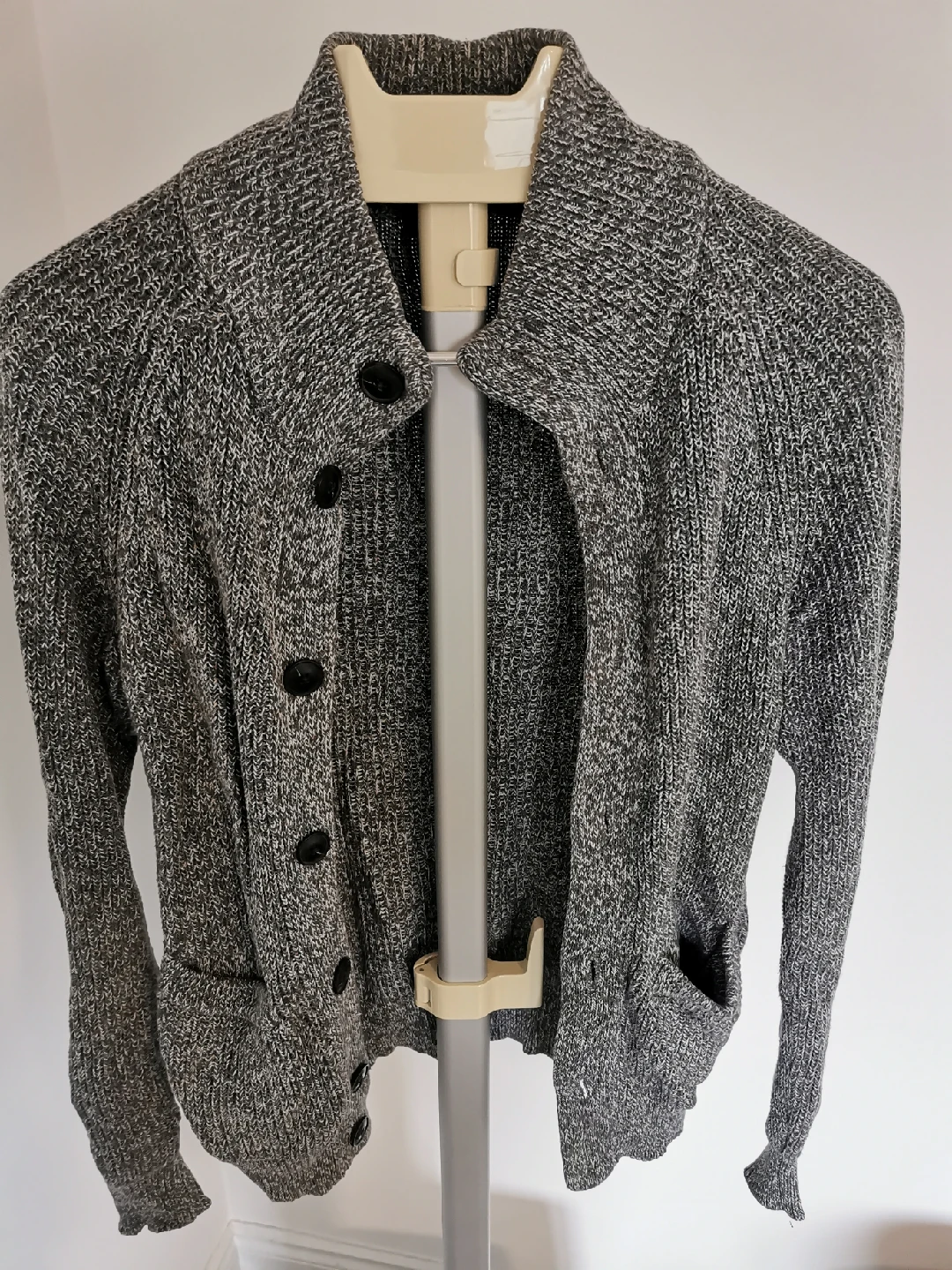 Uniqlo Grey Knit Cardigan