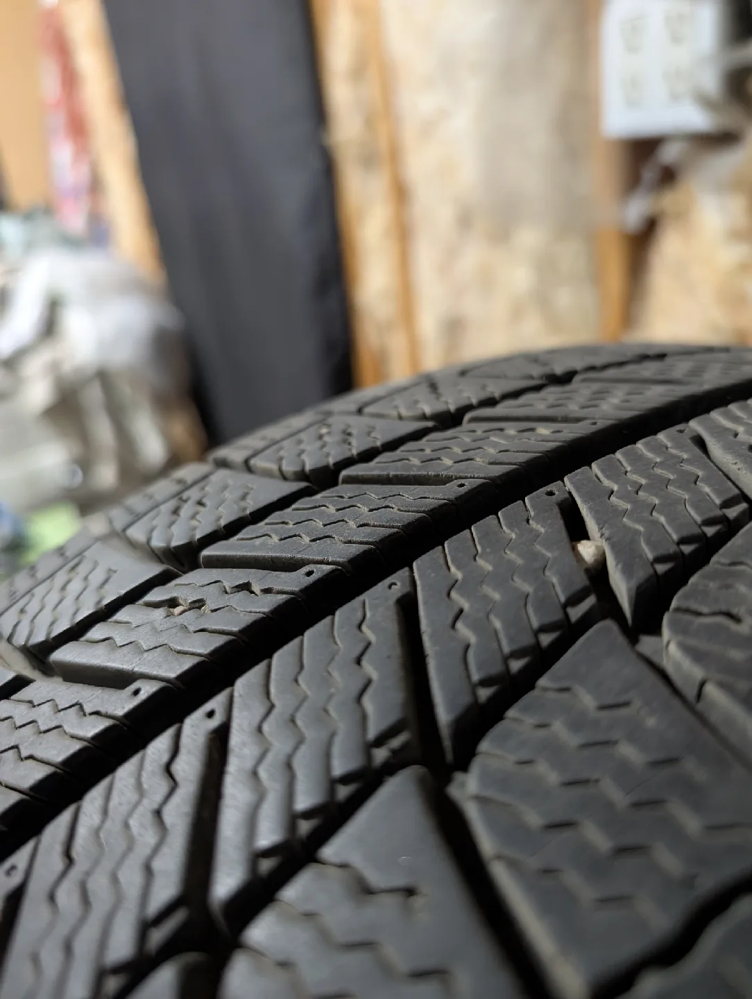 (4)-235/45R18 Winter Tires/Steel Rims Off 2014 Ford Fusion 5x108 image indicator(2)