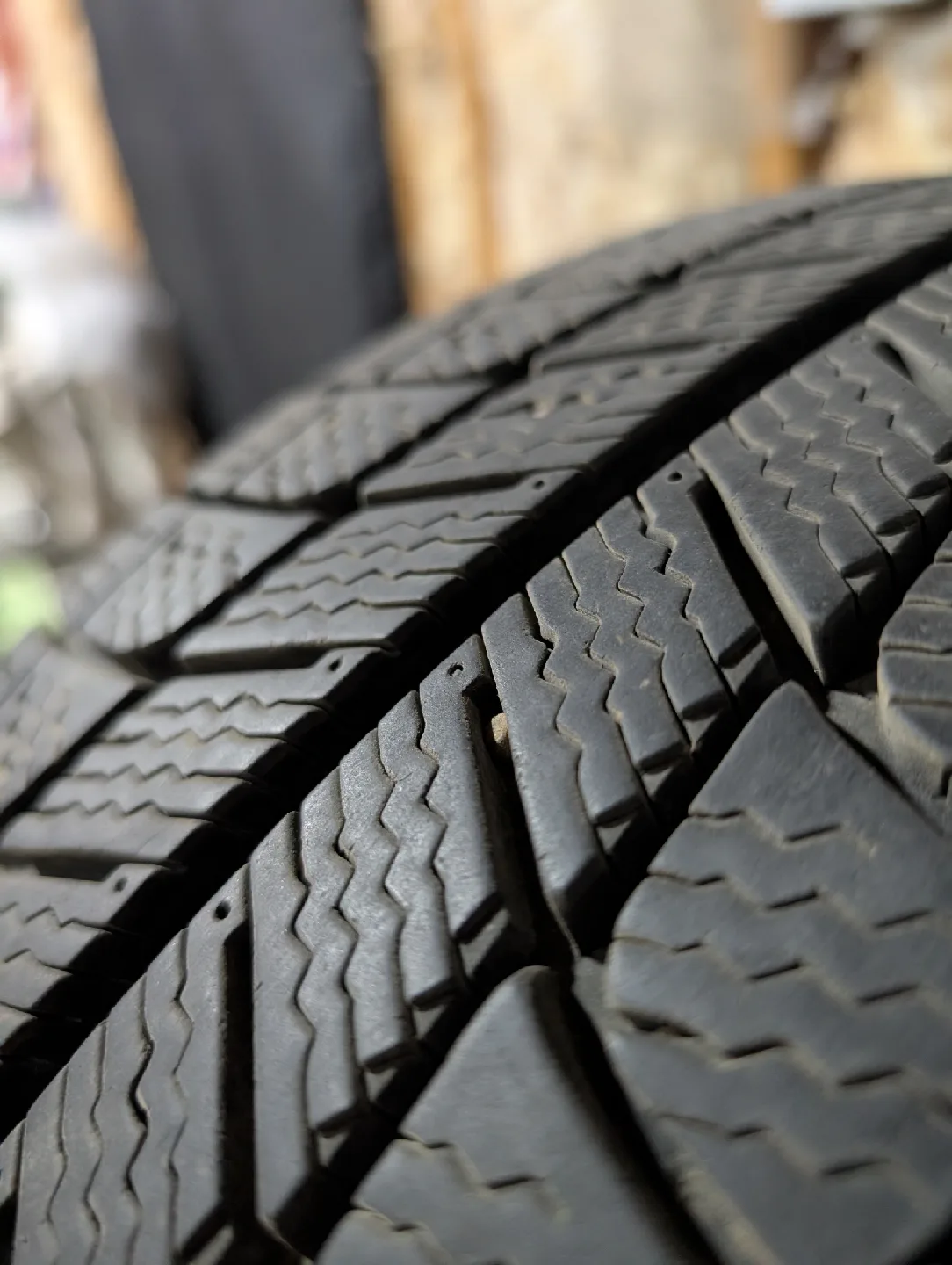 (4)-235/45R18 Winter Tires/Steel Rims Off 2014 Ford Fusion 5x108 image indicator(5)