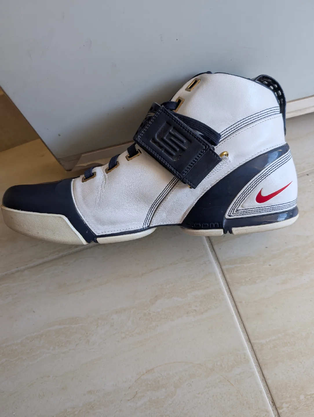 Nike Air Zoom Lebron VI (6) US 13 Shoes image indicator(8)