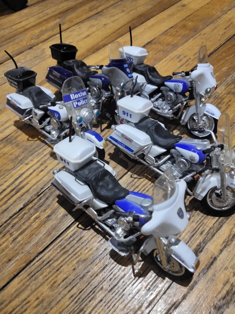 Harley Davidson Motorcycle Model Collection image indicator(6)