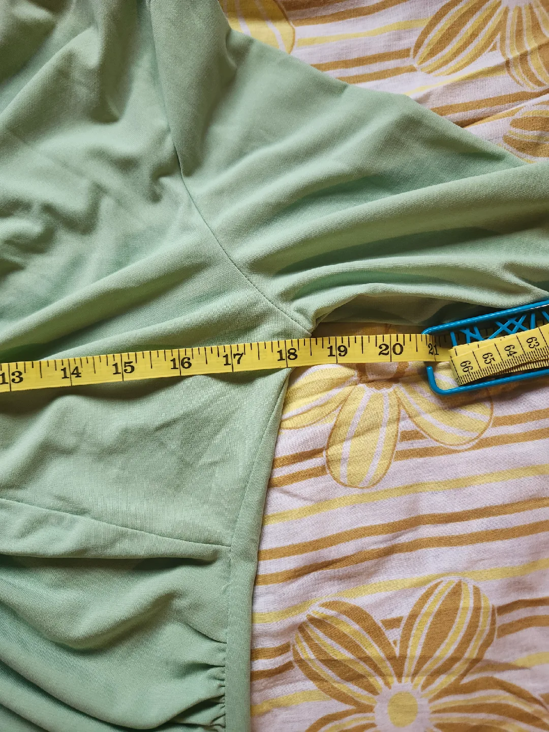 adorable 90s pastel green cinch front blouse image indicator(5)