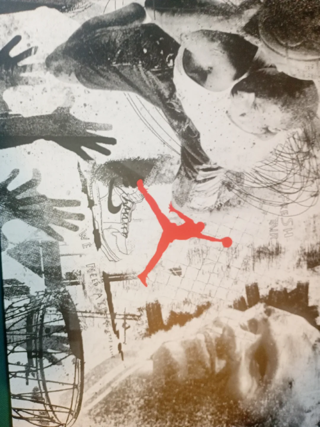 Air Jordan 1 Mid SE Black/Varsity Maize, Size 10.5 image indicator(3)