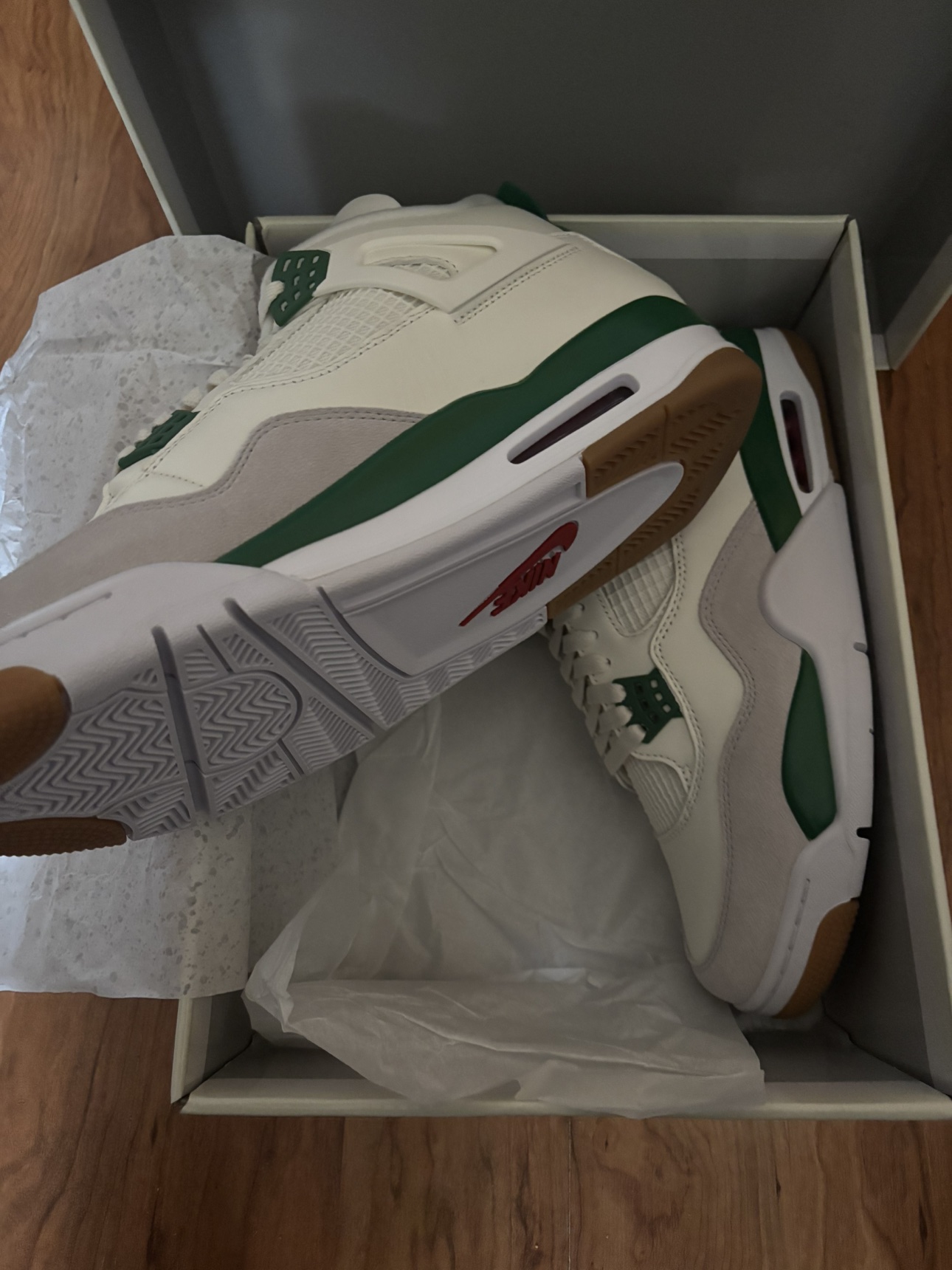 Nike SB x Air Jordan 4 Retro SP 'Pine Green' - photo 4