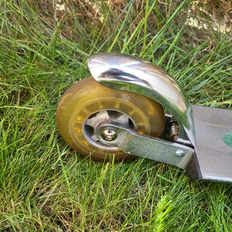 Like NEW Laser Kids Scooter!✨️ image indicator(3)