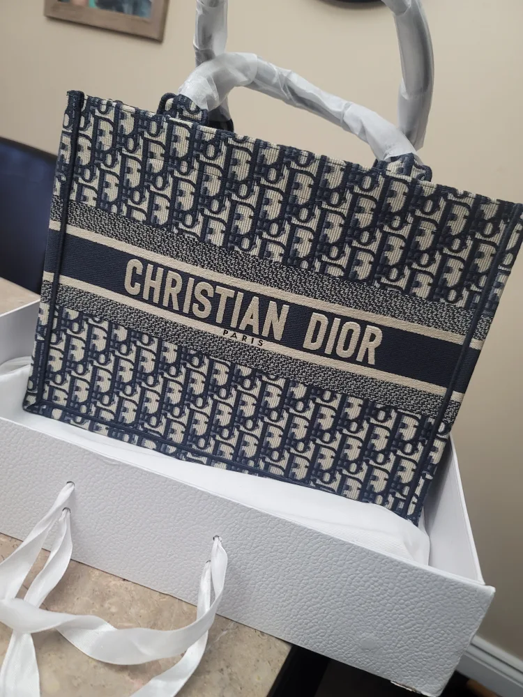 New Christian Dior Book Tote Bag image indicator(4)